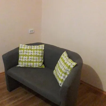 Своя Аккуратная: Cozy Retreat at Shevchenko Square Apartment Kyiv Exterior photo